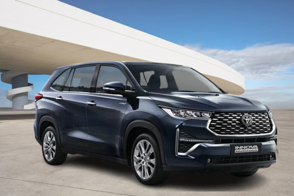 Toyota Innova Hycross